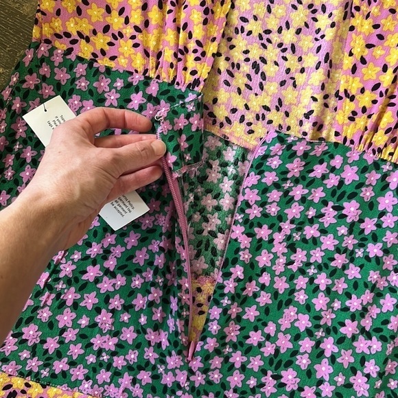 TOPSHOP Floral Print Dress with Handkerchief Hem NWT Size 10 - Picture 13 of 16